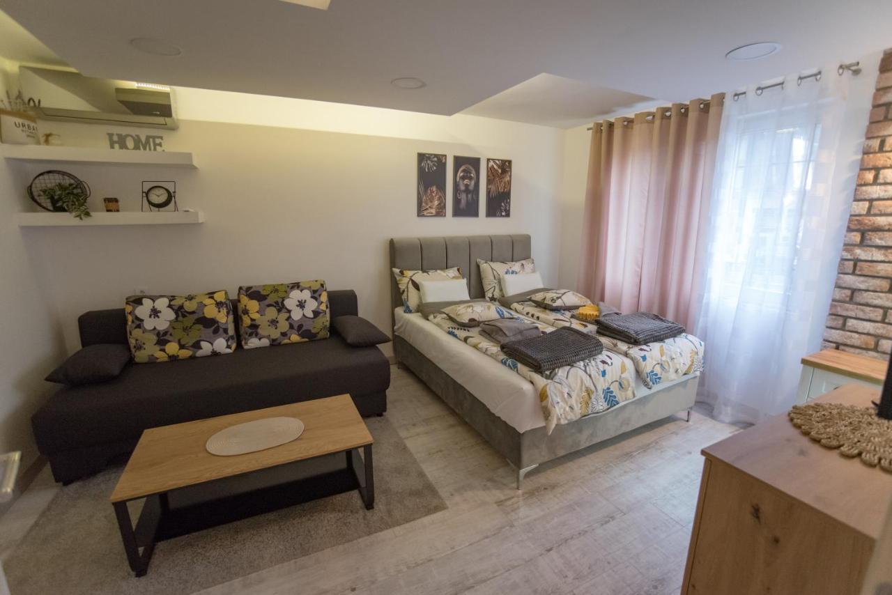 Tanis Apartment *
